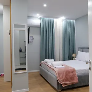 kristi-apartment-02.hotels-in-tirana.com/